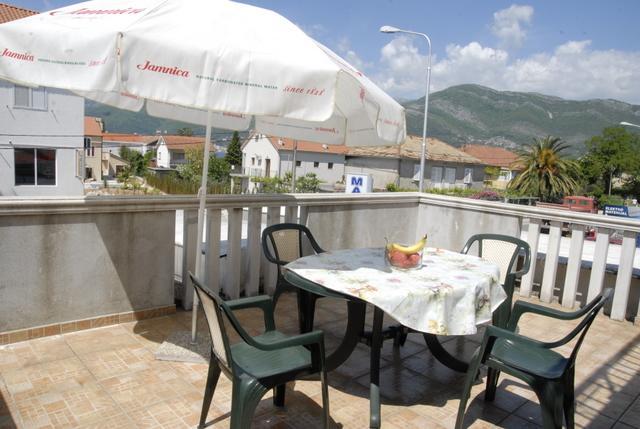 Apartments Dosljak Tivat Luaran gambar