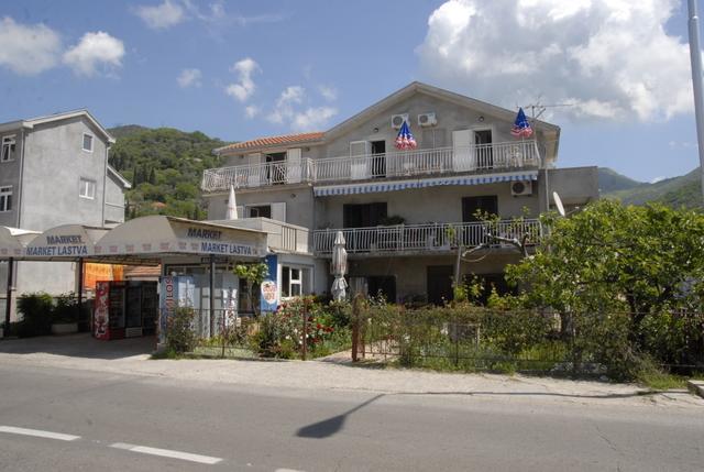 Apartments Dosljak Tivat Luaran gambar