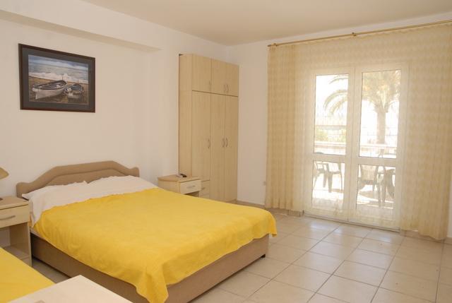 Apartments Dosljak Tivat Luaran gambar